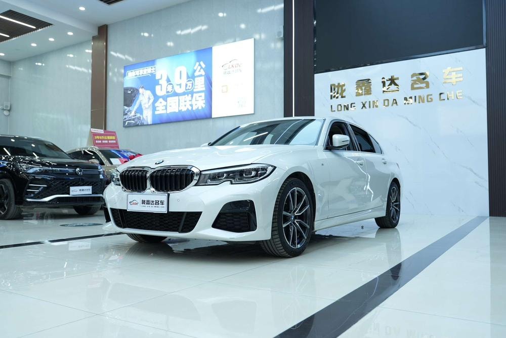 BMW 3-Series 2021 — фото автомобиля 1