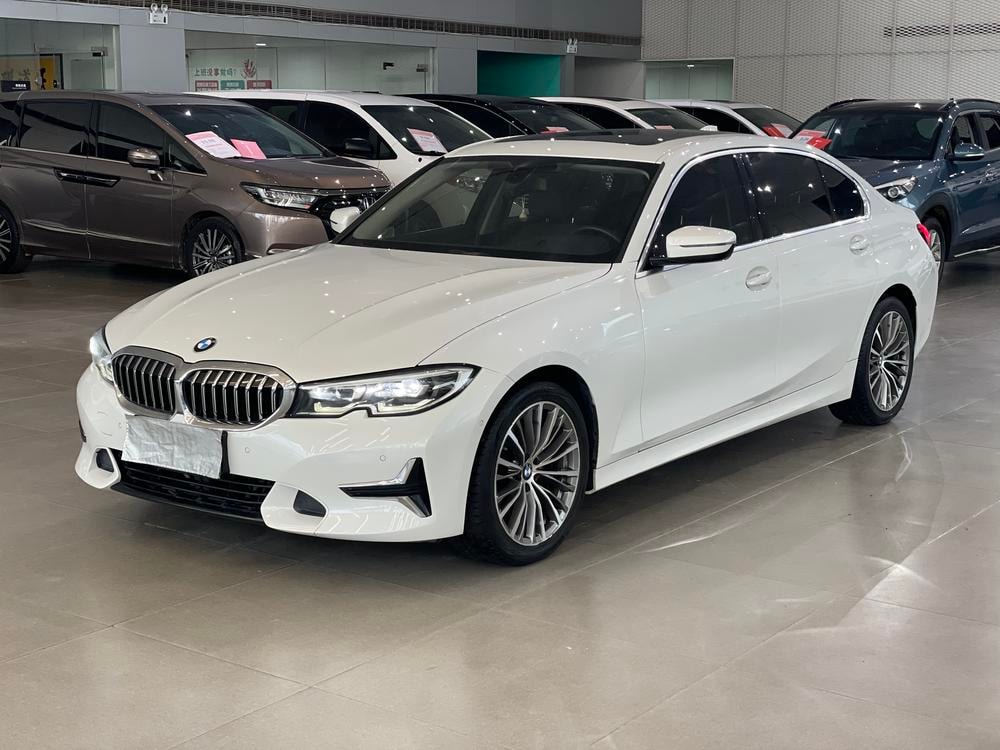 BMW 3-Series 2020 — фото автомобиля