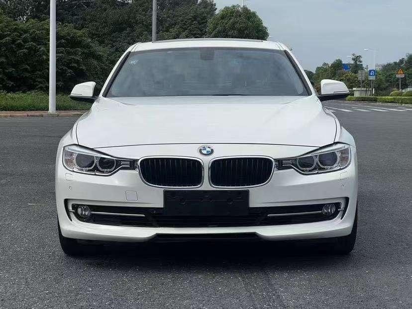 BMW 3-Series 2015 — фото автомобиля 1