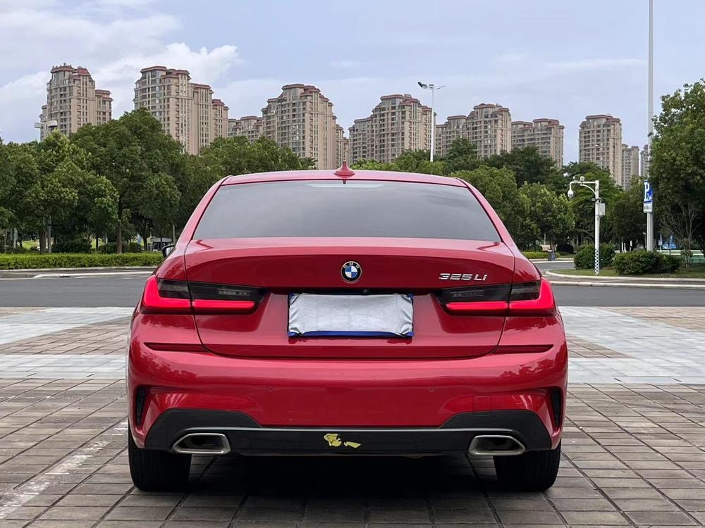 BMW 3-Series 2020 — фото автомобиля 1