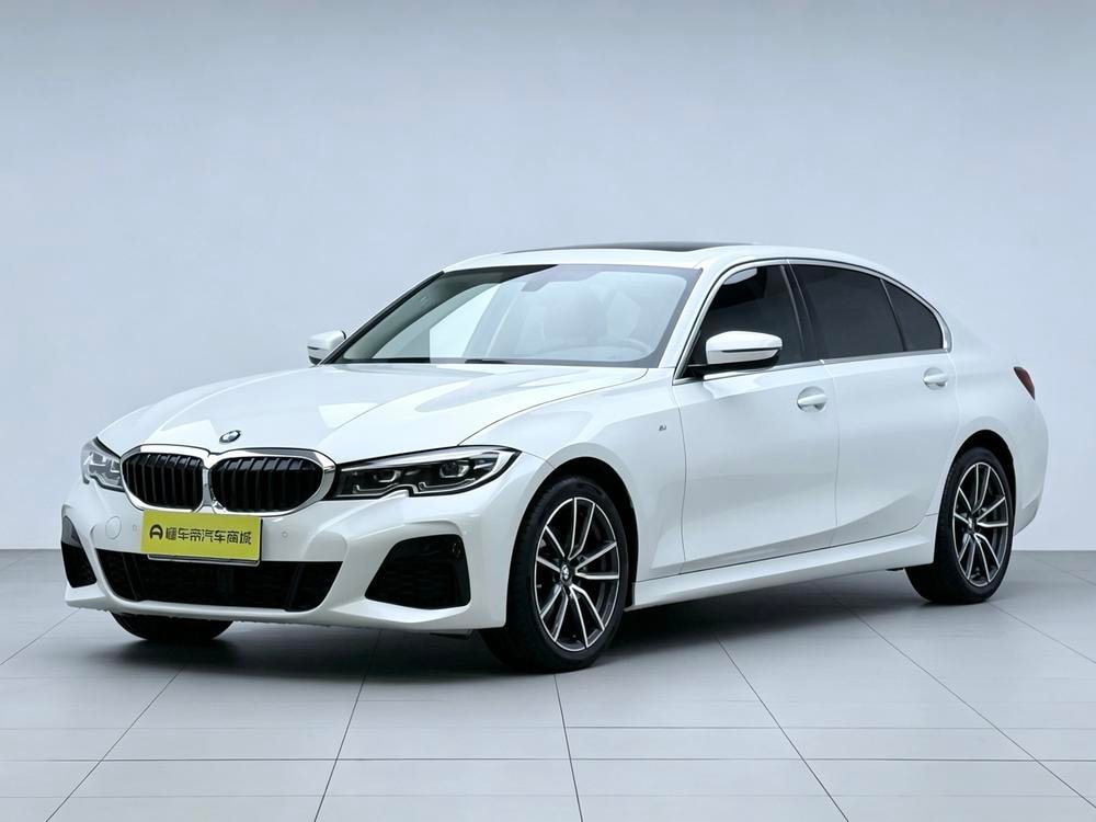 BMW 3-Series 2022 — фото автомобиля 1