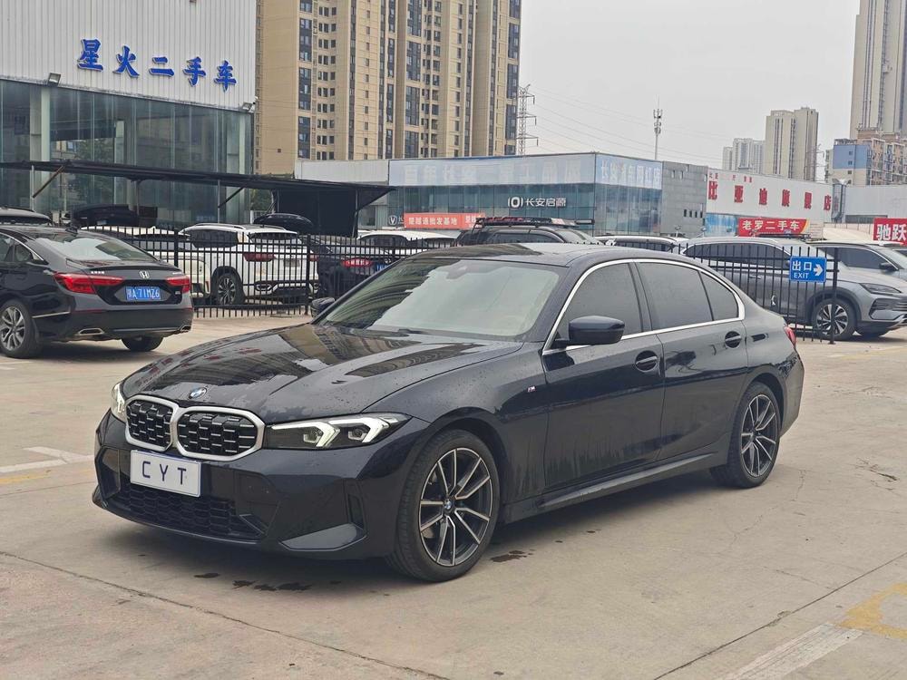 BMW 3-Series 2023 — фото автомобиля