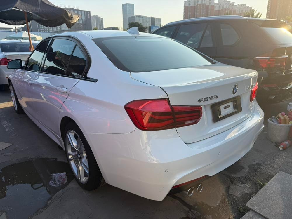 BMW 3-Series 2017 — фото автомобиля 1