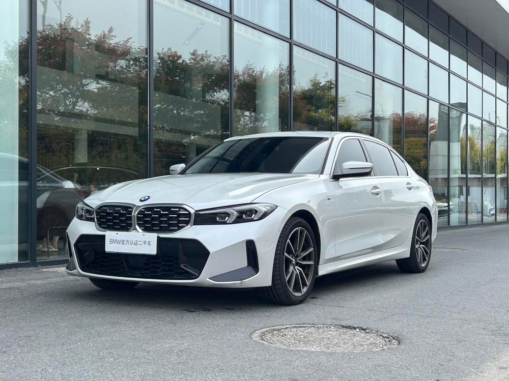 BMW 3-Series 2025 — фото автомобиля