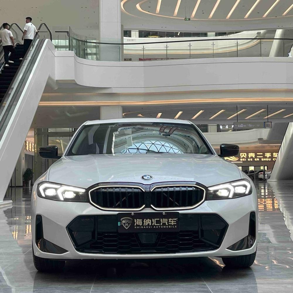 BMW 3-Series 2025 — фото автомобиля