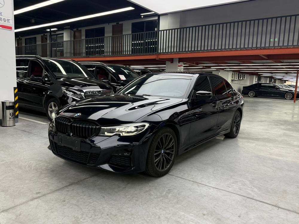 BMW 3-Series 2021 — фото автомобиля