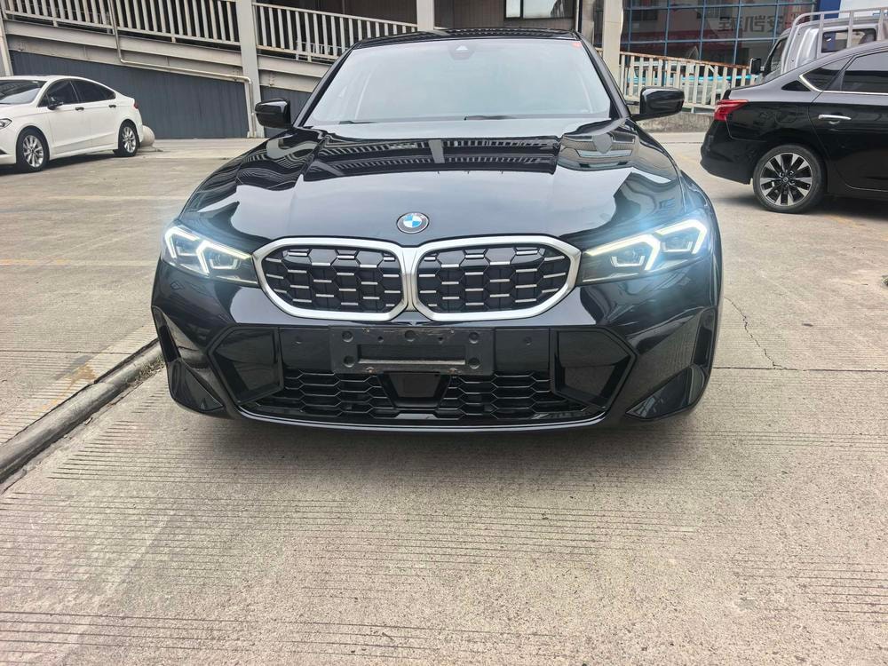 BMW 3-Series 2025 — фото автомобиля
