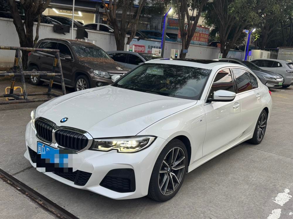 BMW 3-Series 2022 — фото автомобиля 1