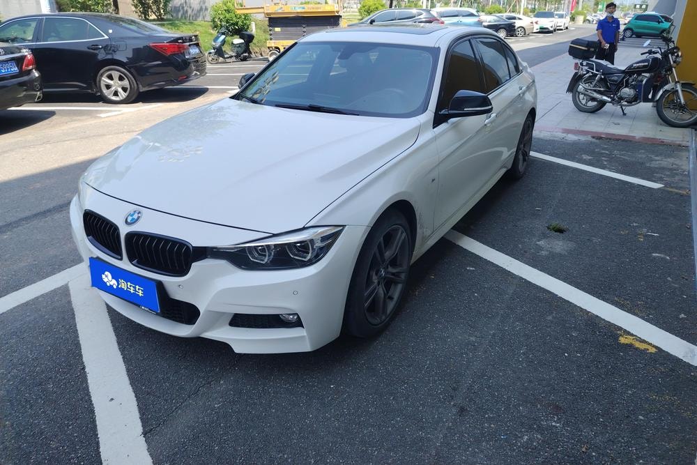 BMW 3-Series 2019 — фото автомобиля 1