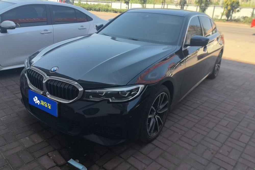 BMW 3-Series 2022 — фото автомобиля