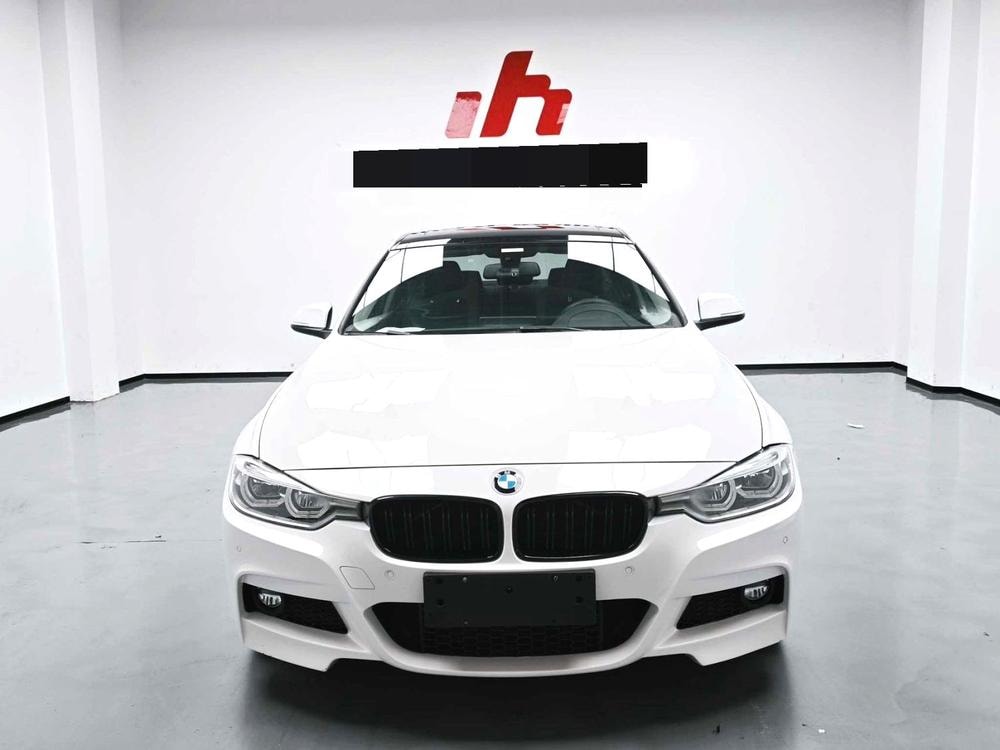BMW 3-Series 2019 — фото автомобиля 1