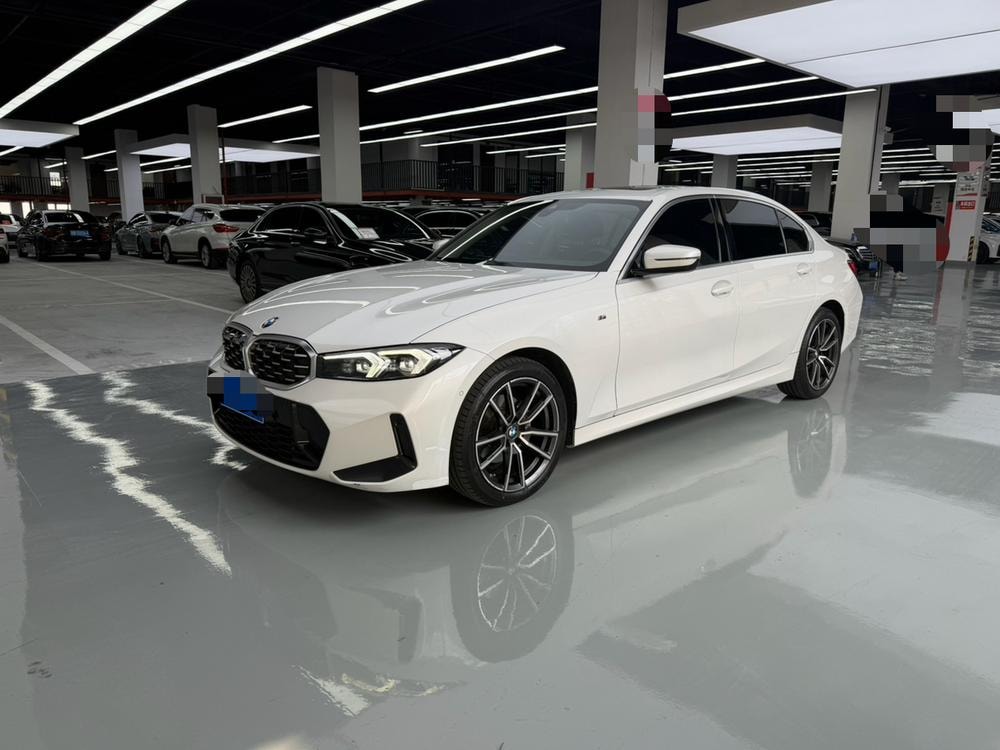 BMW 3-Series 2023 — фото автомобиля