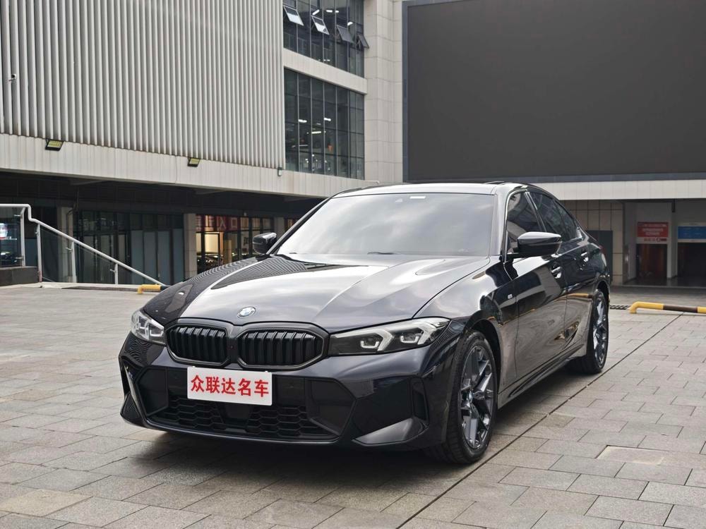 BMW 3-Series 2025 — фото автомобиля 1