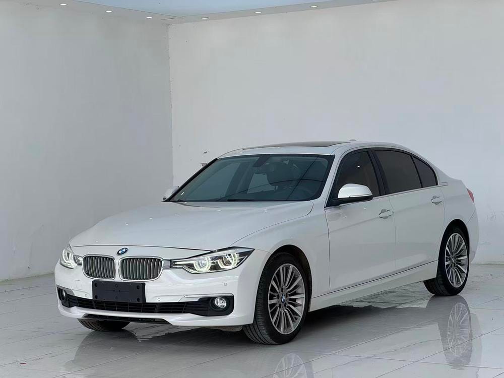 BMW 3-Series 2019 — фото автомобиля 1