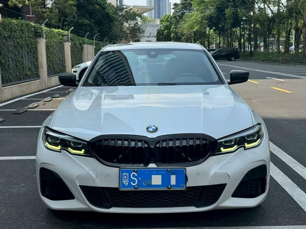 BMW 3-Series 2021 — фото автомобиля
