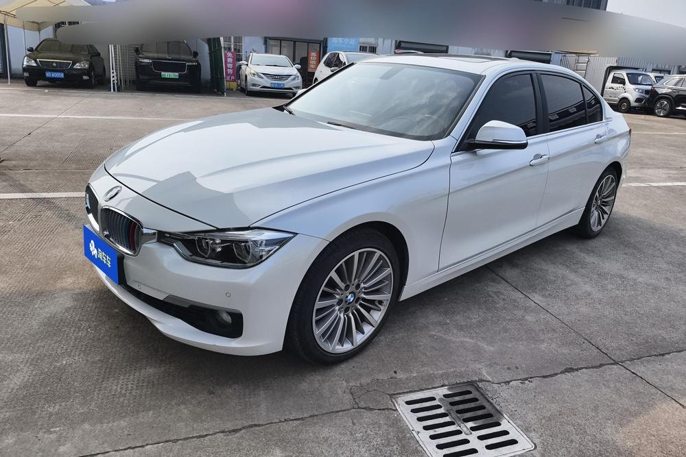 BMW 3-Series 2019 — фото автомобиля 1