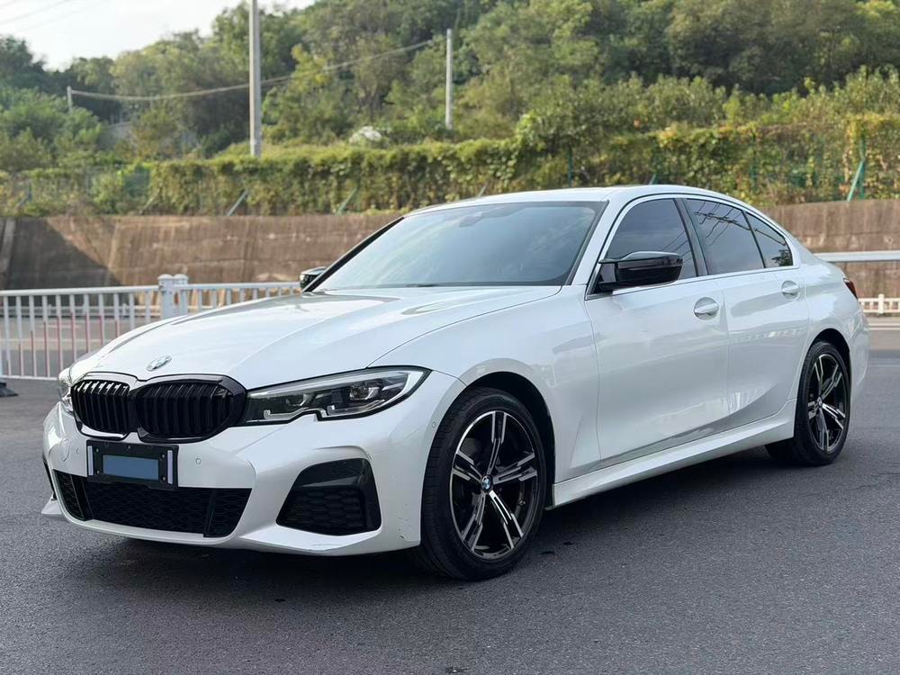 BMW 3-Series 2021 — фото автомобиля