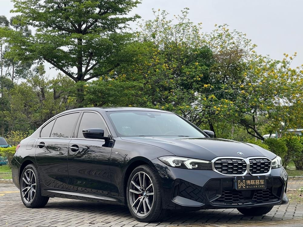 BMW 3-Series 2025 — фото автомобиля 1
