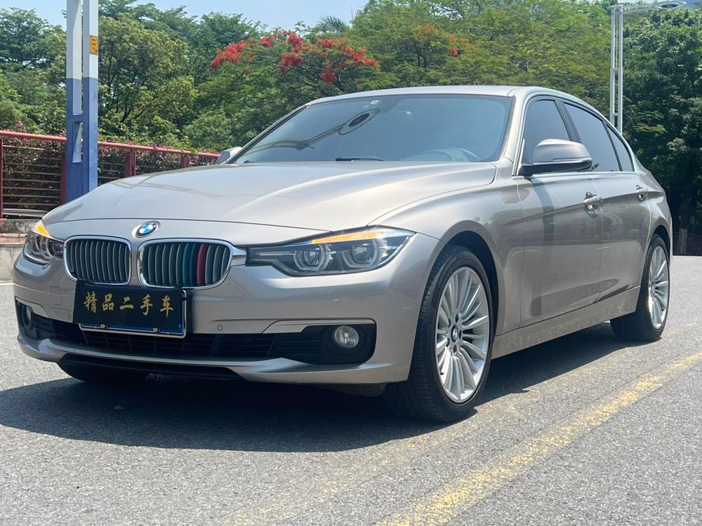 BMW 3-Series 2018 — фото автомобиля 1