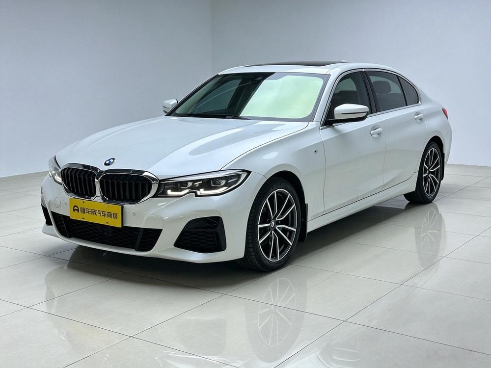BMW 3-Series 2022 — фото автомобиля 1