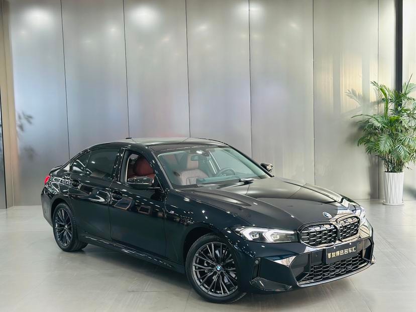 BMW 3-Series 2023 — фото автомобиля