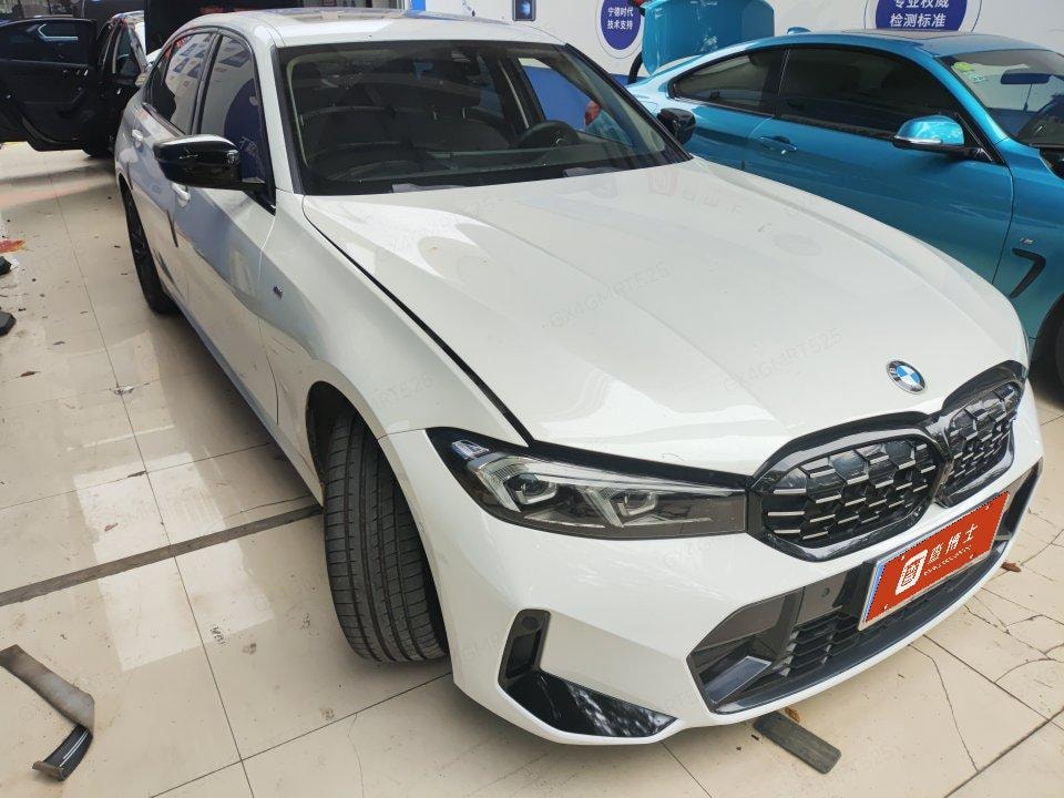 BMW 3-Series 2023 — фото автомобиля