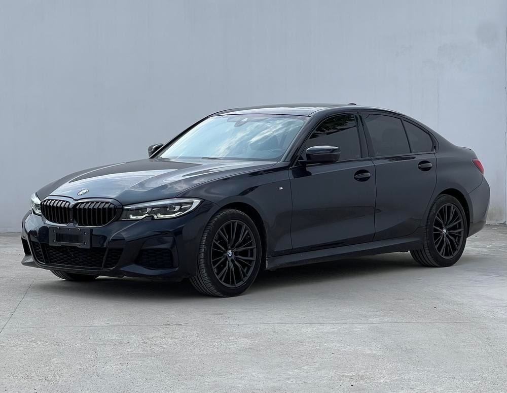 BMW 3-Series 2021 — фото автомобиля 1