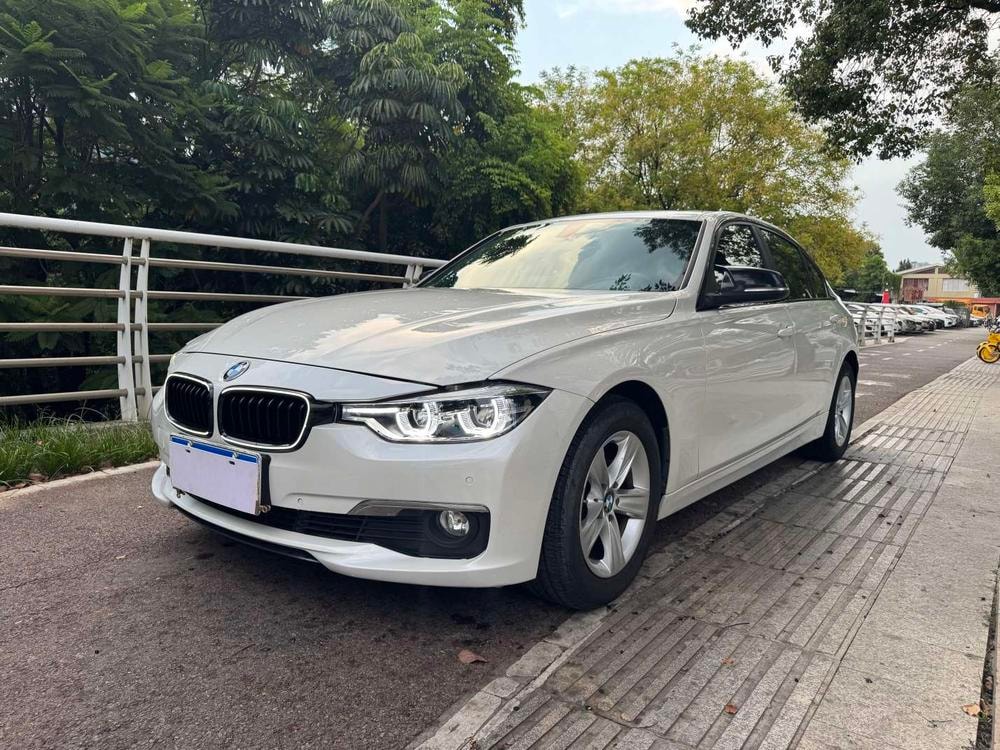 BMW 3-Series 2017 — фото автомобиля 1