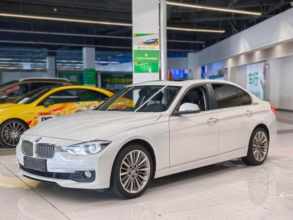 BMW 3-Series 2019 — фото автомобиля 1