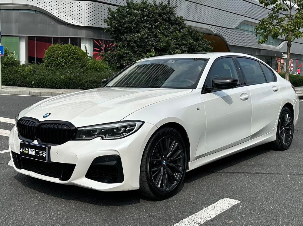 BMW 3-Series 2020 — фото автомобиля