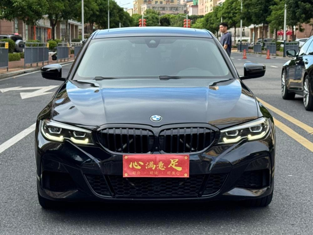 BMW 3-Series 2021 — фото автомобиля 1