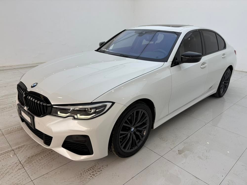 BMW 3-Series 2020 — фото автомобиля