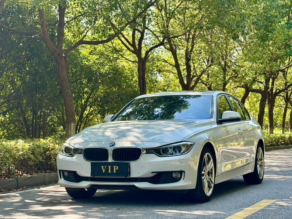BMW 3-Series 2015 — фото автомобиля