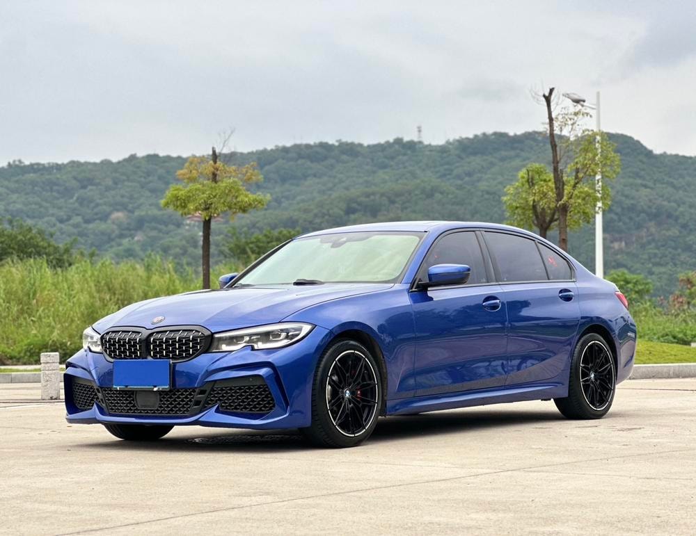 BMW 3-Series 2021 — фото автомобиля