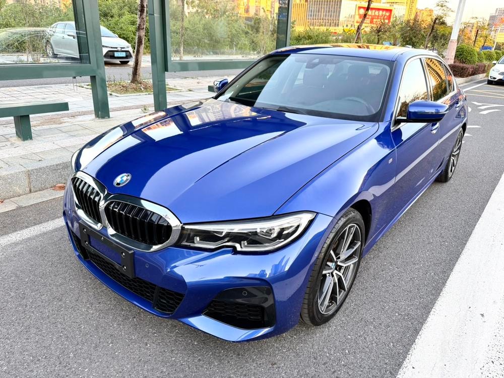 BMW 3-Series 2021 — фото автомобиля 1