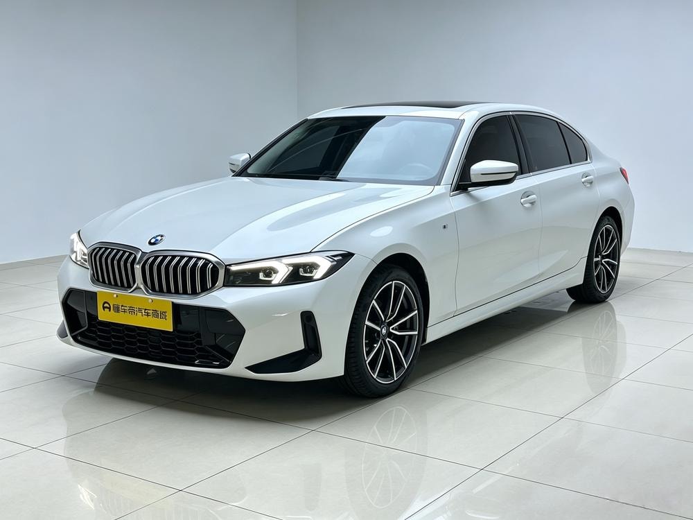 BMW 3-Series 2023 — фото автомобиля