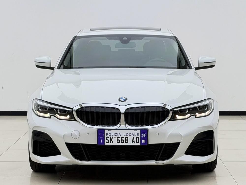BMW 3-Series 2021 — фото автомобиля 1