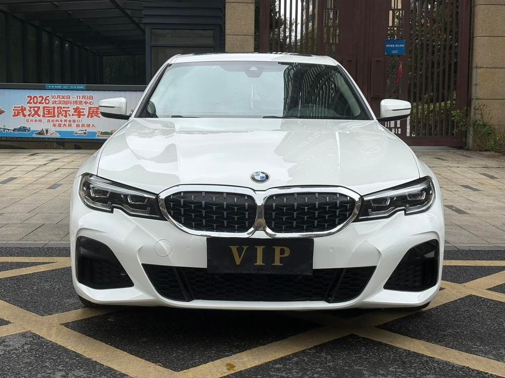 BMW 3-Series 2020 — фото автомобиля