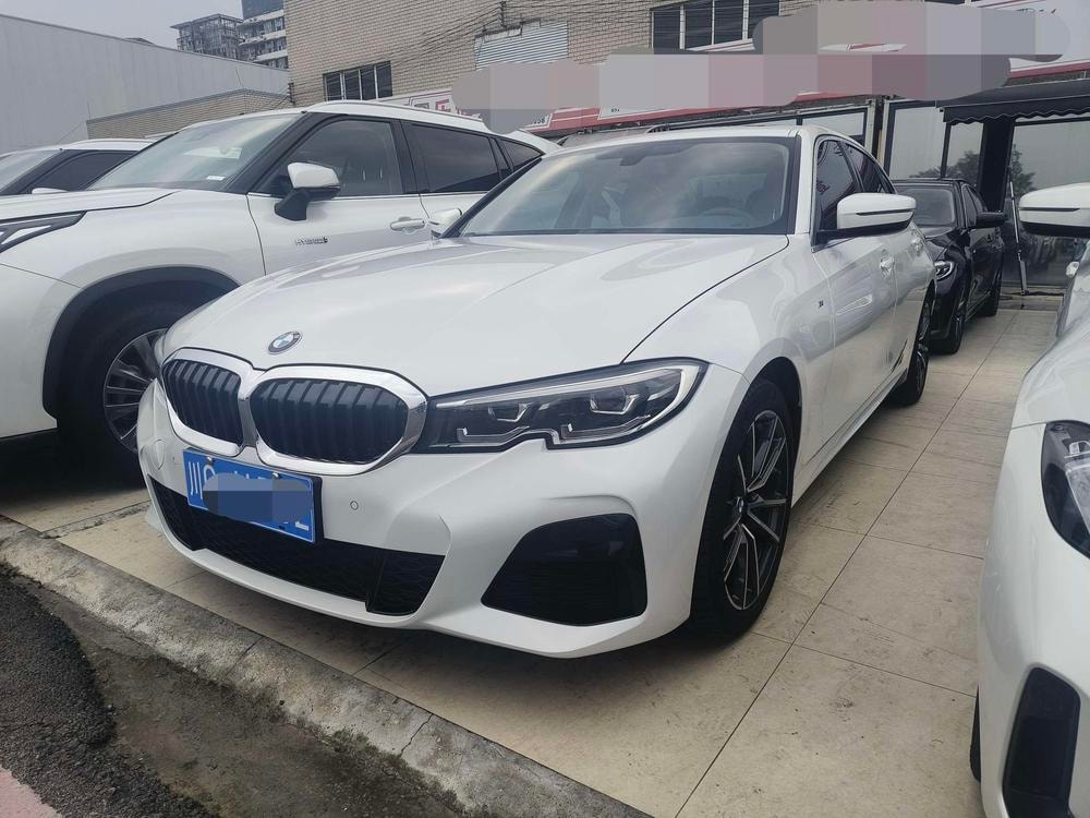BMW 3-Series 2021 — фото автомобиля