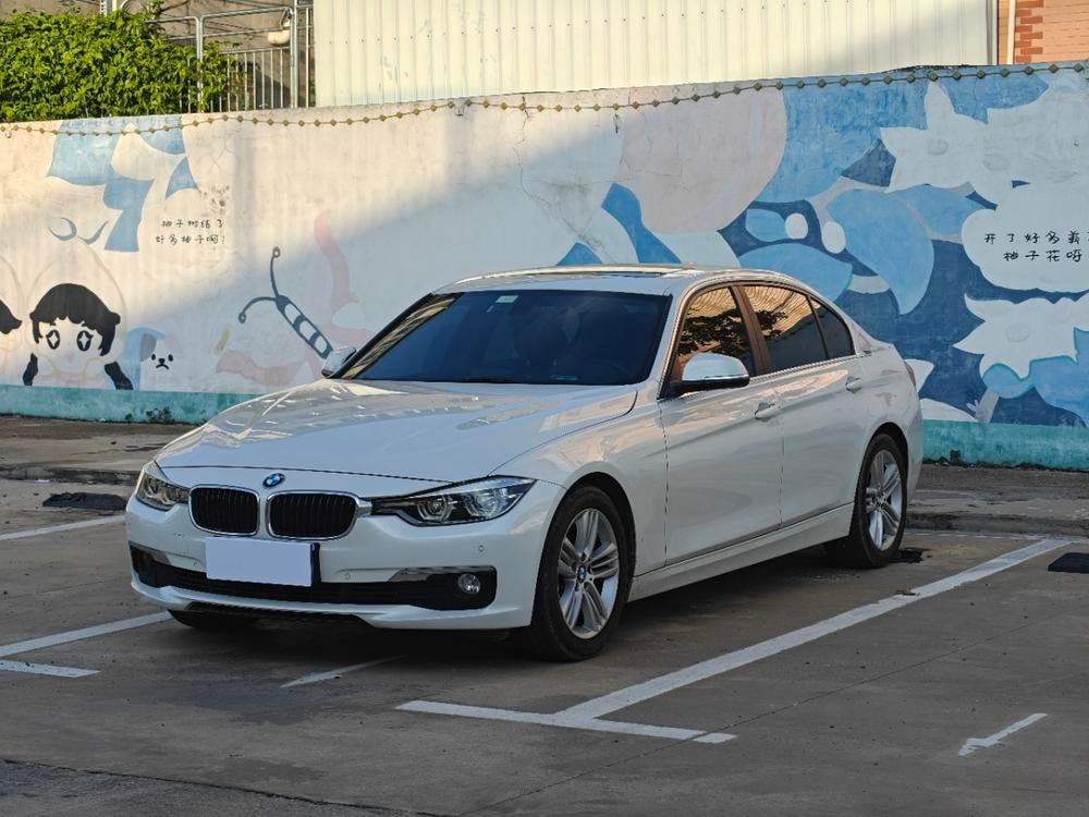 BMW 3-Series 2017 — фото автомобиля