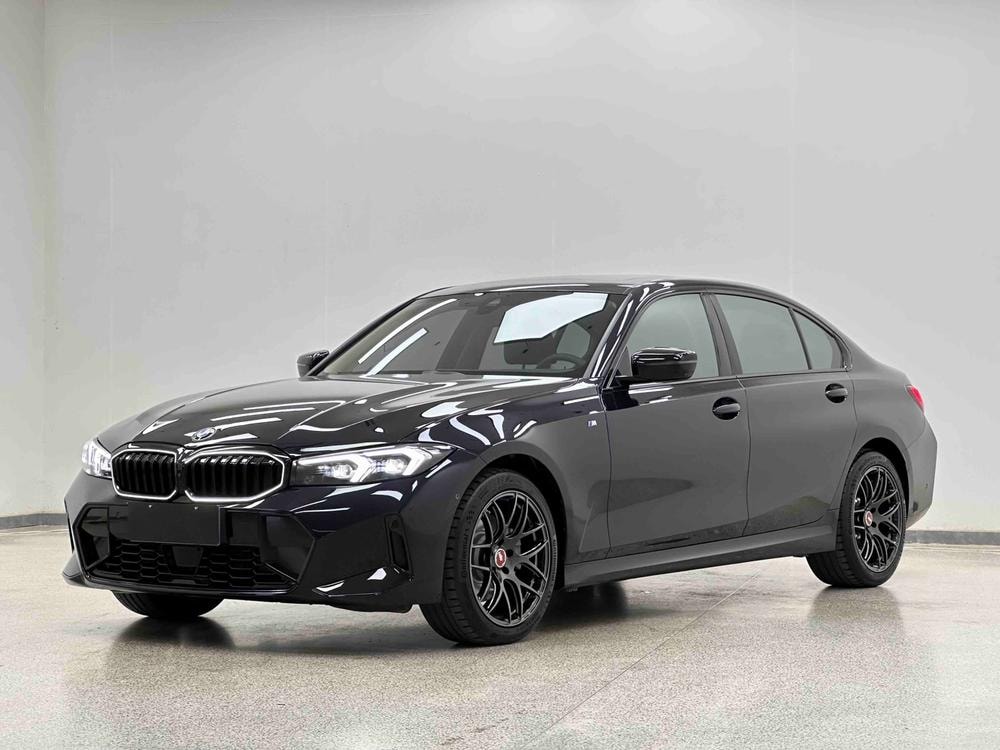 BMW 3-Series 2025 — фото автомобиля 1