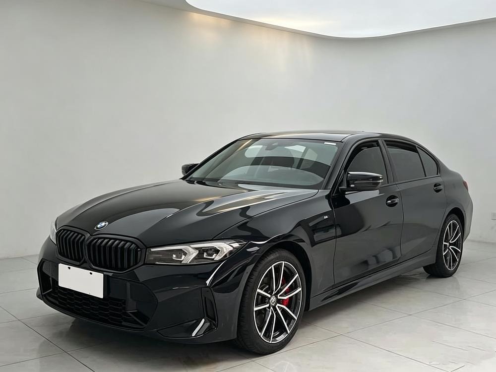 BMW 3-Series 2023 — фото автомобиля 1