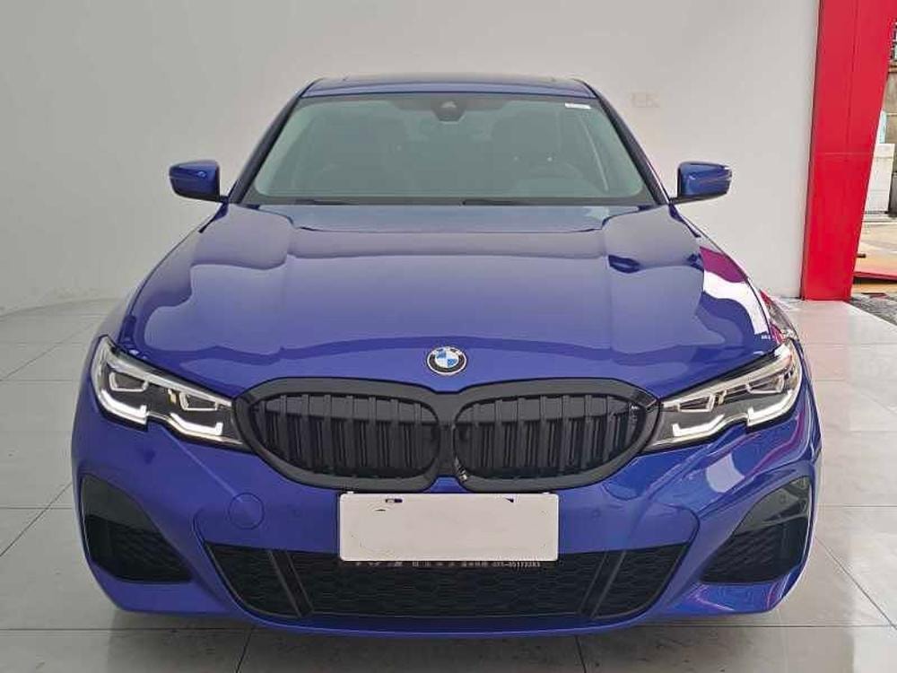 BMW 3-Series 2021 — фото автомобиля 1