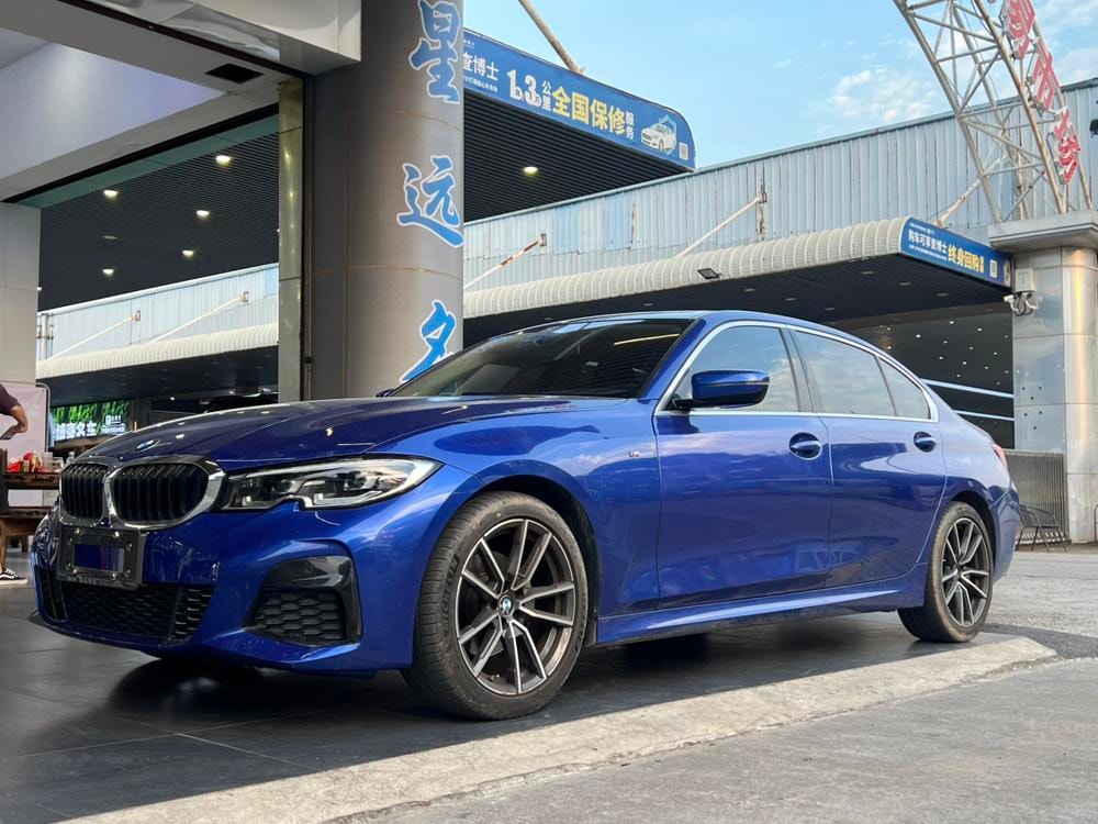 BMW 3-Series 2022 — фото автомобиля 1