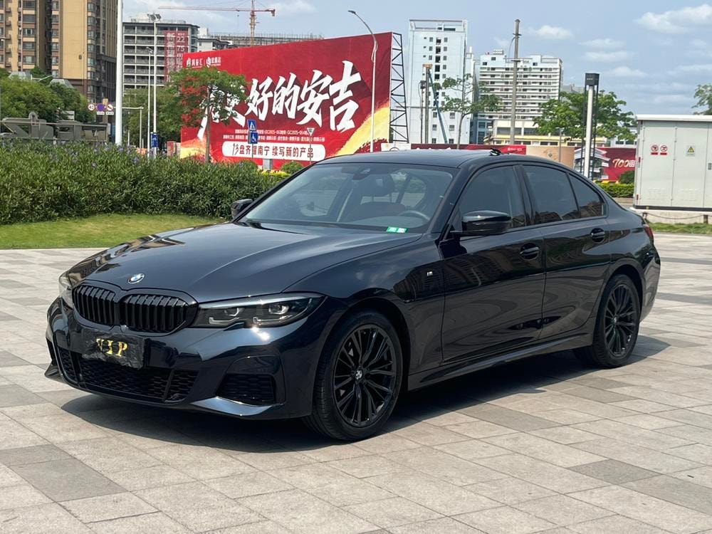 BMW 3-Series 2022 — фото автомобиля 1