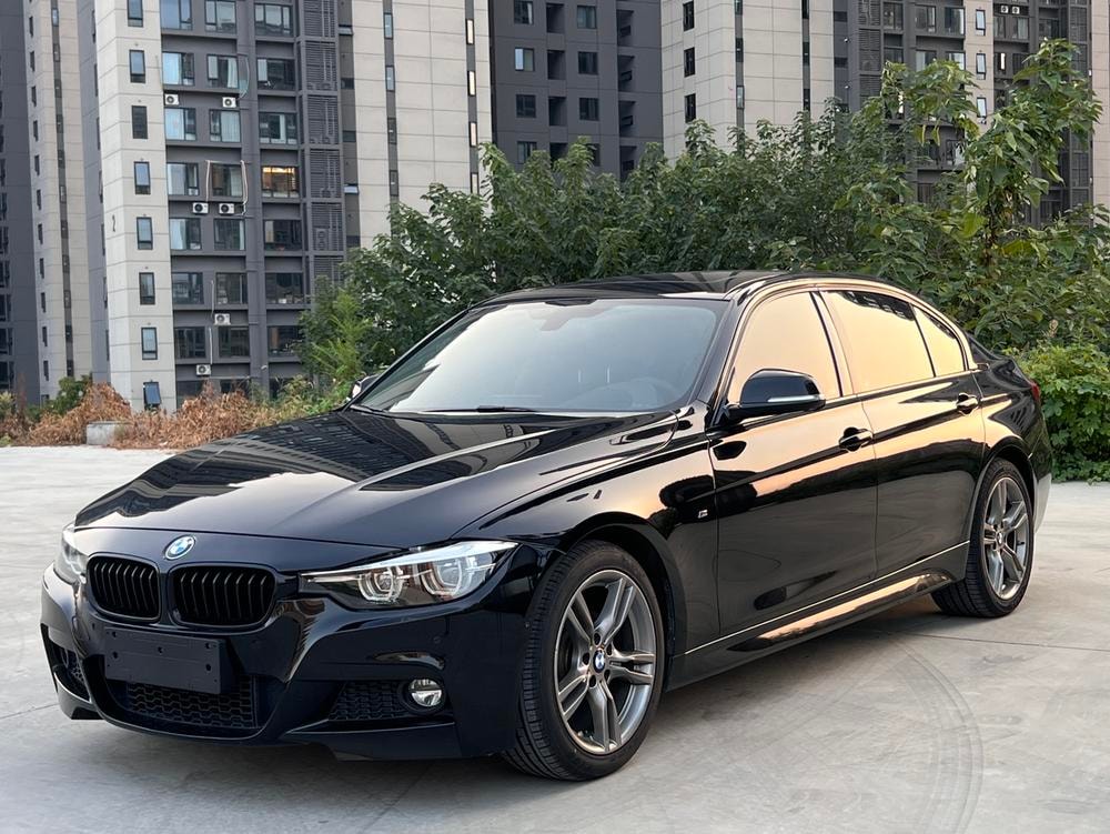BMW 3-Series 2018 — фото автомобиля 1