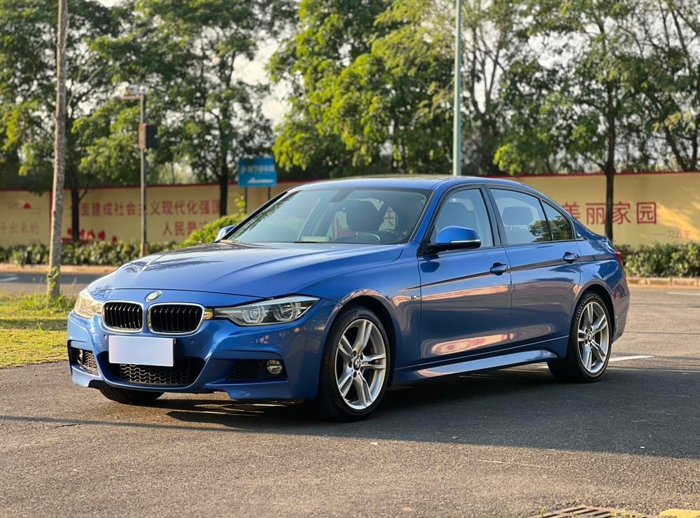 BMW 3-Series 2019 — фото автомобиля 1