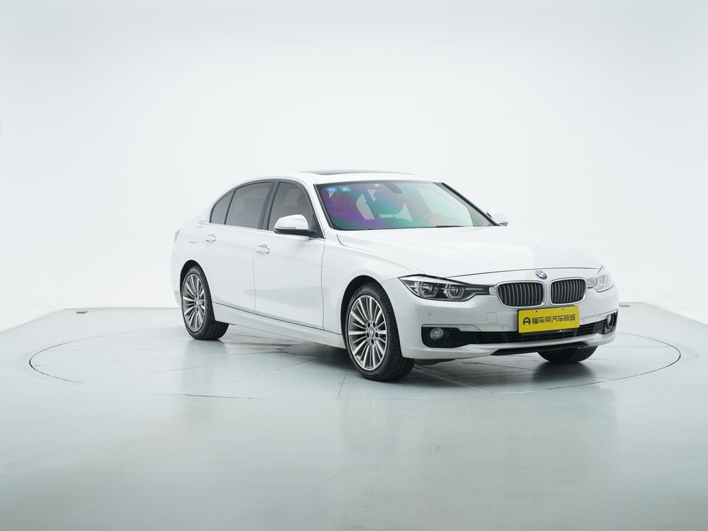 BMW 3-Series 2019 — фото автомобиля