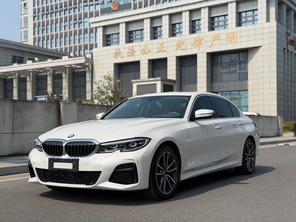 BMW 3-Series 2021 — фото автомобиля 1