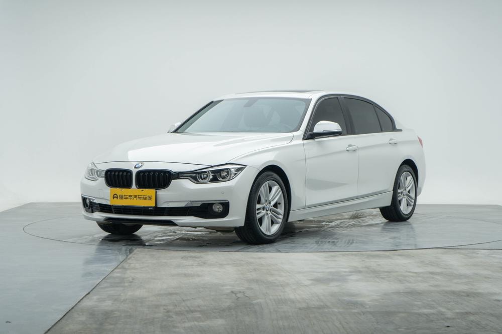 BMW 3-Series 2017 — фото автомобиля
